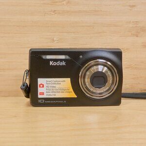 Kodak Easyshare M1033 10 MP Digital Camera with 3xOptical Zoom , black
